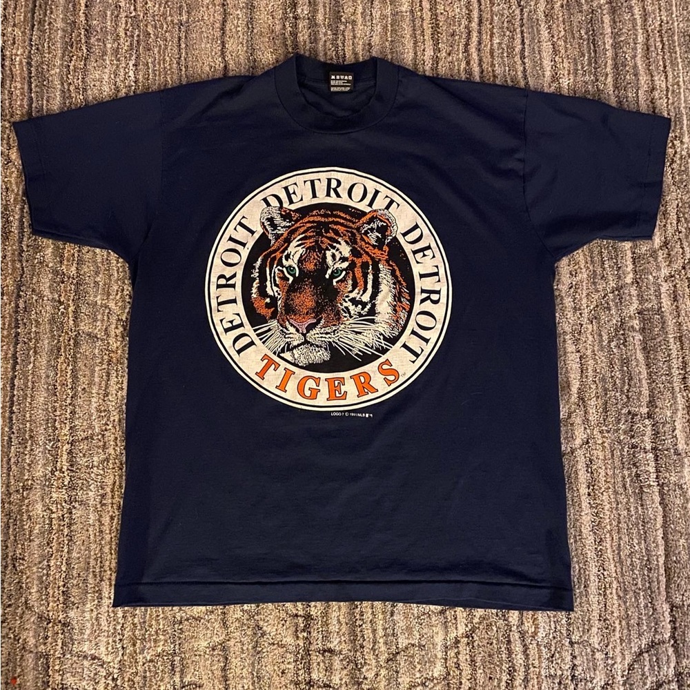 Vintage Detroit Tigers T-shirt single stitch.